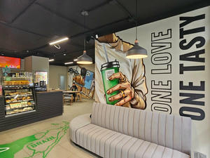 Заведение One Price Coffee на фото