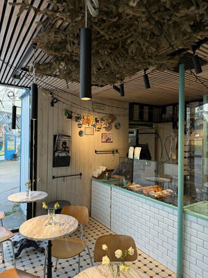 Заведение Нарезной на фото