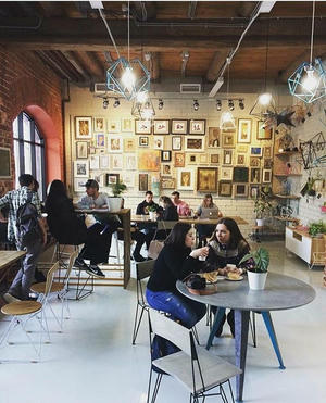 Заведение Диван на фото